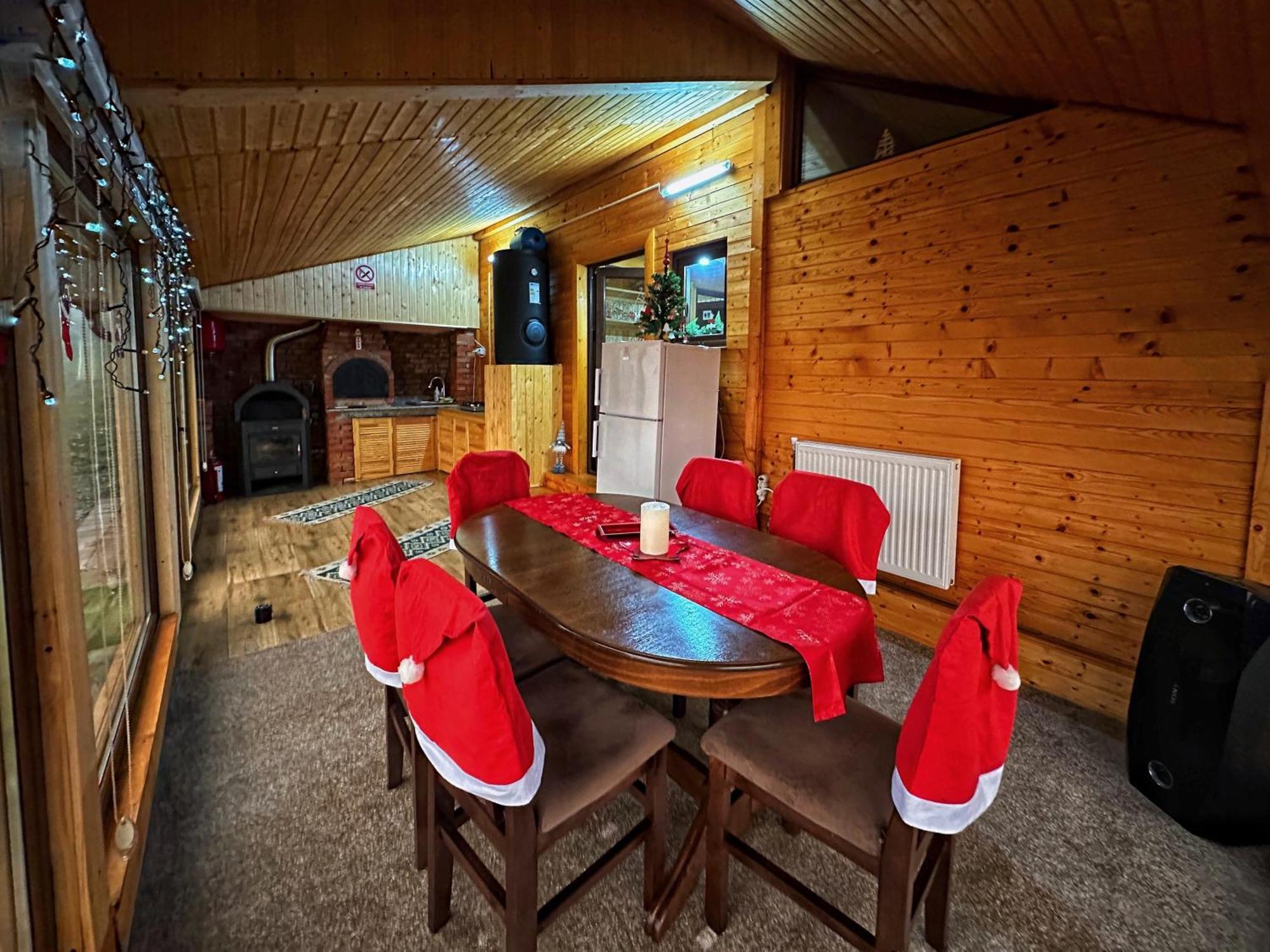 Casuta Din Stejari-Transalpina Villa Novaci Străini Exterior foto